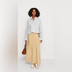Banana‎ Republic | Flare Gabriel | Shine Gold Sweater Skirt | Size Small Petite
